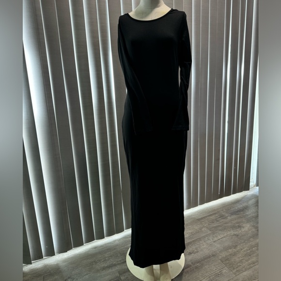 BUNDLE 2 ITEMS FOR $8✨

🌸AMTIOUS long sleeve maxi dress ✨ - Picture 3 of 8